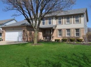 301 Woodside Dr, Bloomingdale, IL 60108