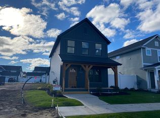 8278 Cooks Corner Dr, Byron Center, MI 49315