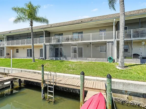 8828 Bay Pointe Dr #104, Tampa, FL 33615