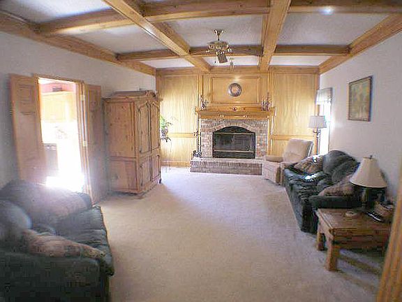4th image of 404 NW Arbor Dr