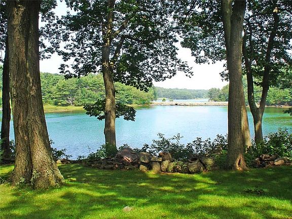 2nd image of 15 Sparhawk Lane