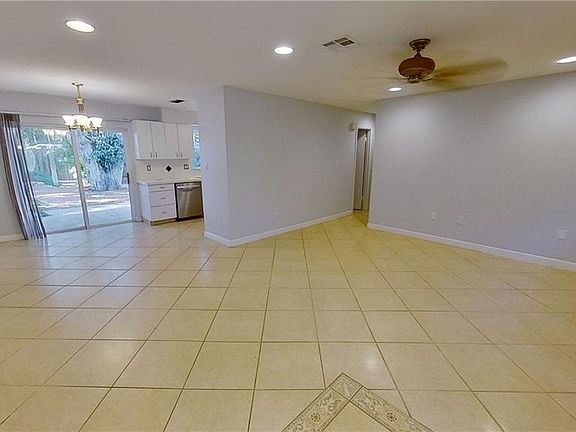 2nd image of 5514 Rollingwood Dr
