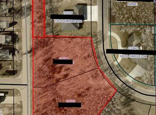 S Circle Dr, Huron, SD 57350