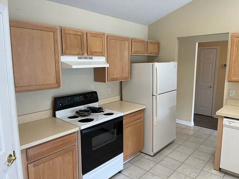 24 Bunker View Dr #A — Photo 10