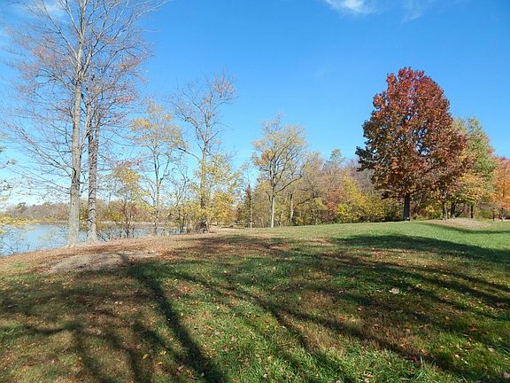 5th image of 6461 Upper Lake Cir