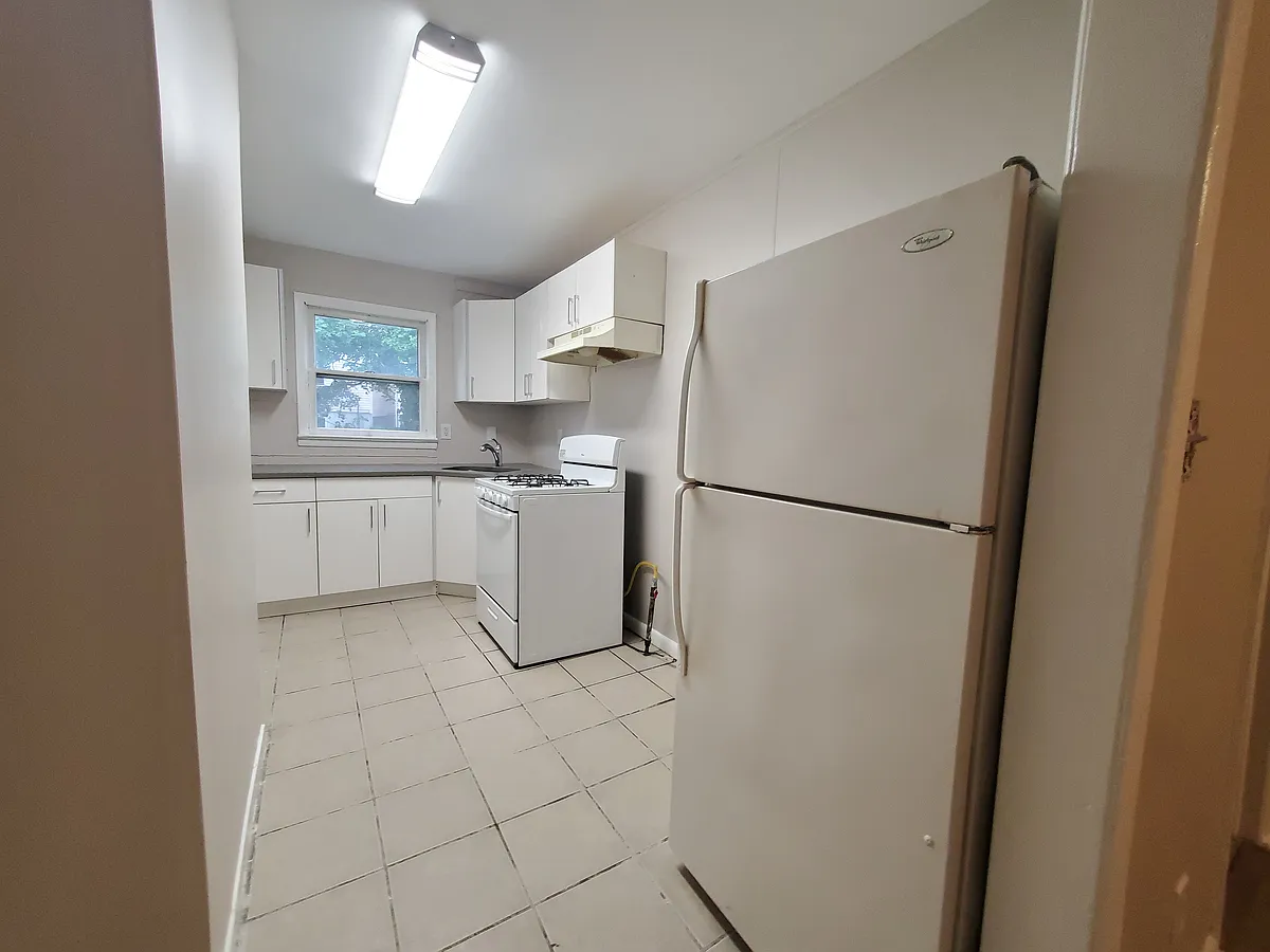 Building Photo - 218 Fairmount Ave #2