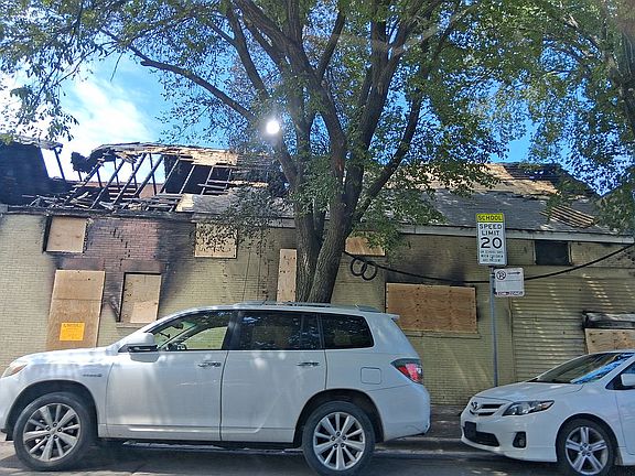 3rd image of 2601 W 43rd St