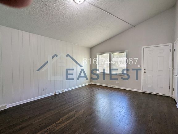 4th image of 11313 Booth Ave