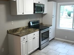 3969 E 29th St, Newburgh Heights, OH 44105