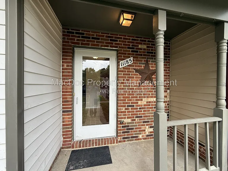 11185 Kensington Pl — Photo 2