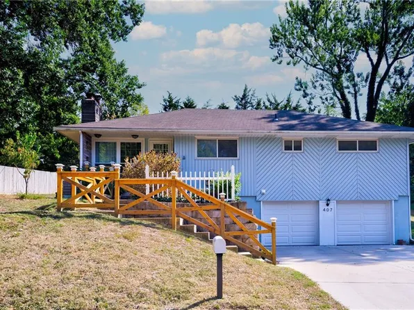 407 NE 62nd Pl, Kansas City, MO 64118