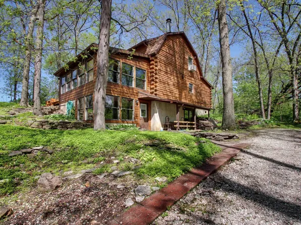 652 N 1850th Ave, Quincy, IL 62305