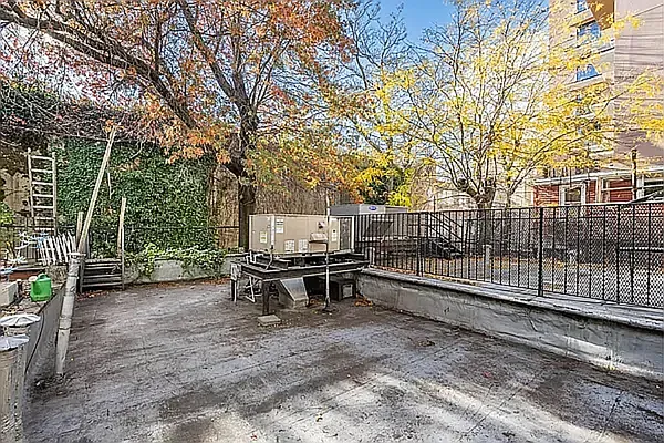 Rented by Corcoran | media 44