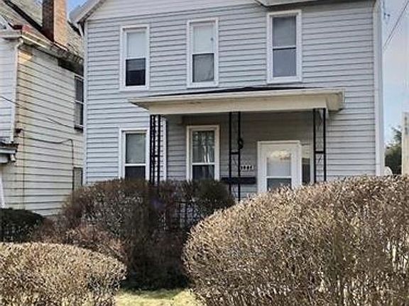 3rd image of 1031 Tyndall St #1