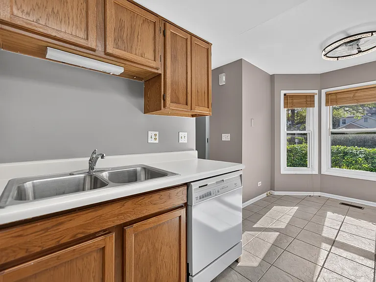 485 Nicole Dr #D — Photo 9
