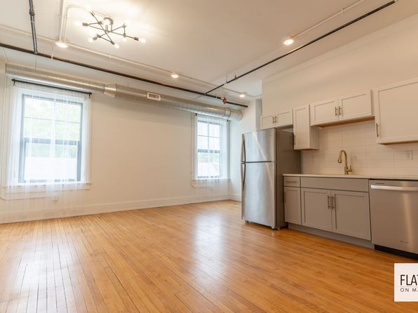 1402 W Main St #204