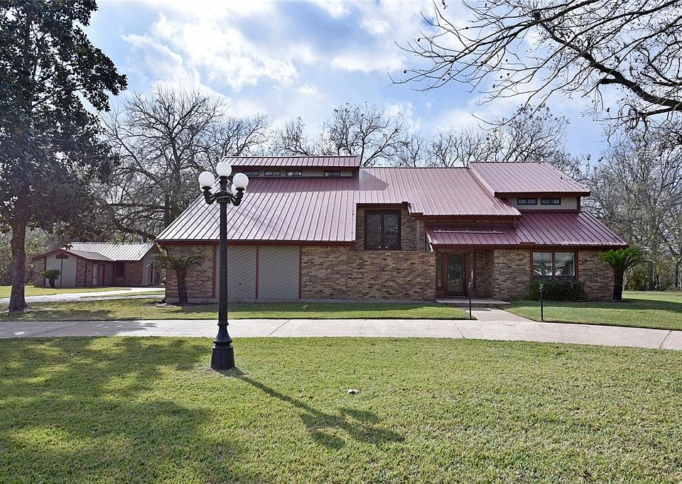 1st image of 4207 Creekside Dr