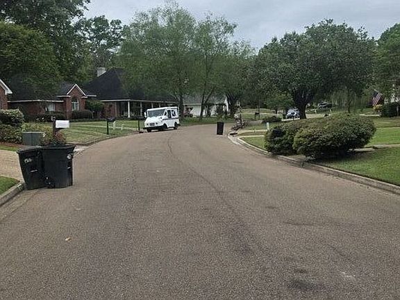 4th image of 321 Autumn Crest Dr