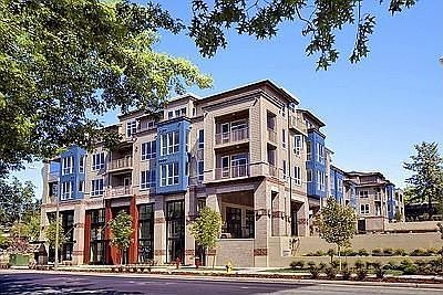 Conveniently located between the Office Depot and the Silver Cloud Hotel, the White Swan is a mix of 38 residential homes and ground floor commercial space.