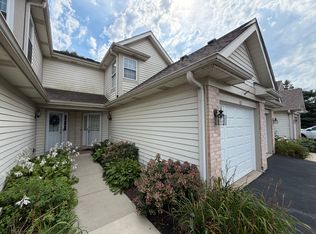1827 Grove Ave, Schaumburg, IL 60193