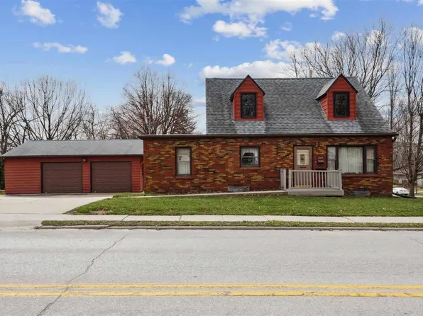2105 E Court St, Iowa City, IA 52245