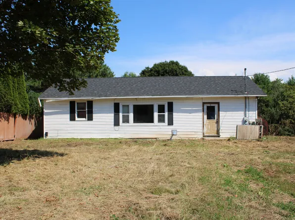 2479 W River Road, Sidney, ME 04330