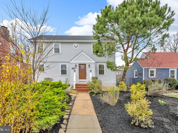 3709 8th St S, Arlington, VA 22204