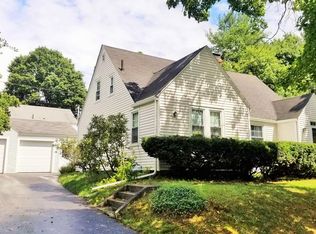 15 Elm Pl, Northbridge, MA 01534
