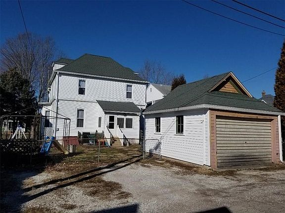 2nd image of 303 Lincoln Ave