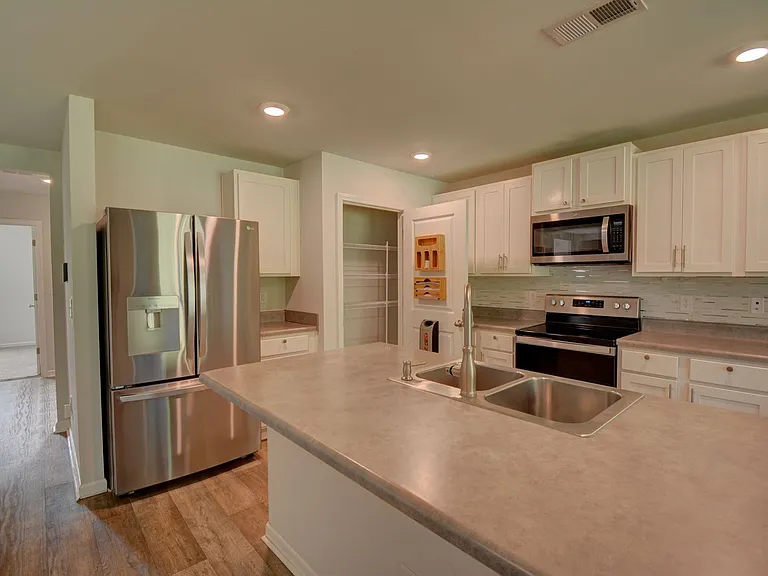 13 Evian Ct — Photo 13