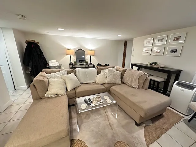 17 Greenough Ln #3 — Photo 4
