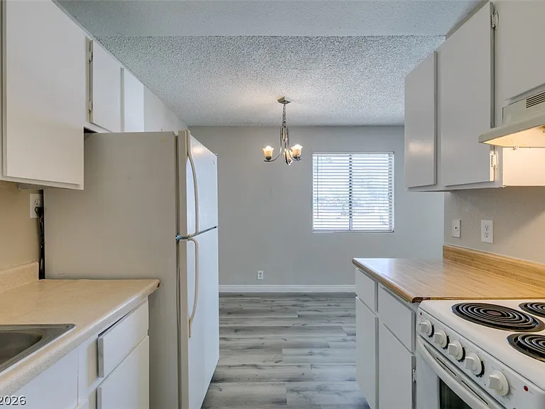 5806 Dodd St #D — Photo 20