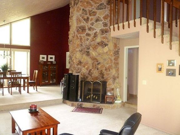 3rd image of 1707 SE 114th Ct