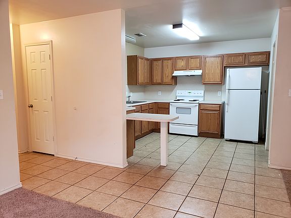 3rd image of 517 N Clinton Ave APT A