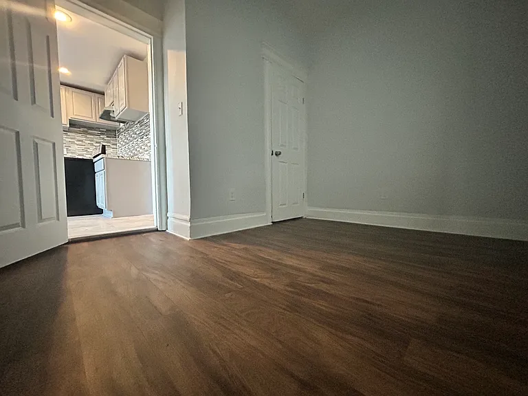 182 Seymour Ave #2 — Photo 3
