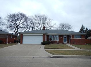 31241 Greenhaven St, Roseville, MI 48066
