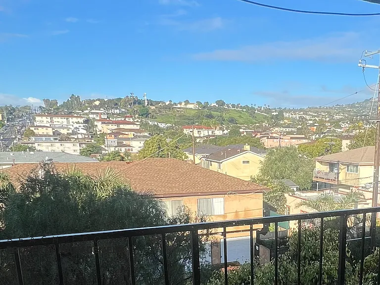 2424 S Leland St — Photo 11