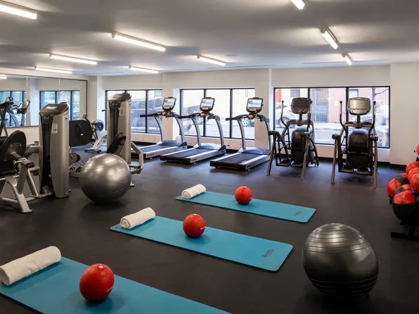 1133 Manhattan Avenue image 8 of 14