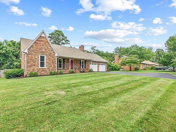 4th image of 485 Lone Oak Dr