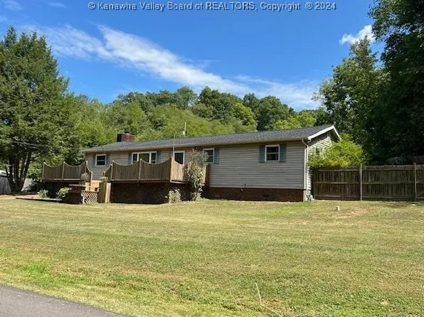 438 Little Cabell Creek Rd, Ona, WV 25545