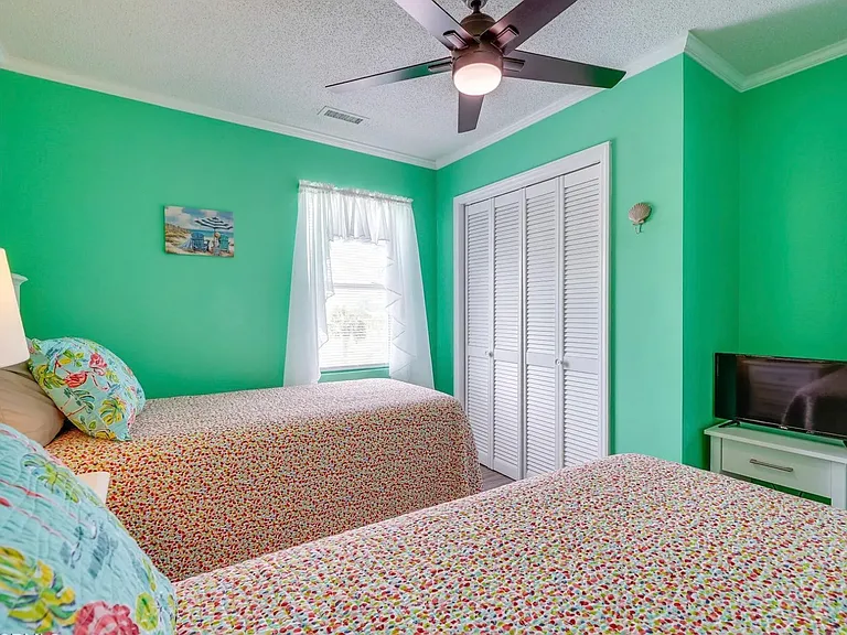 4908 E Beach Dr — Photo 23