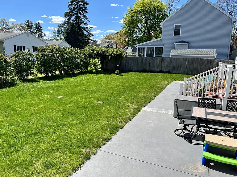 12 Gassett Rd — Photo 33