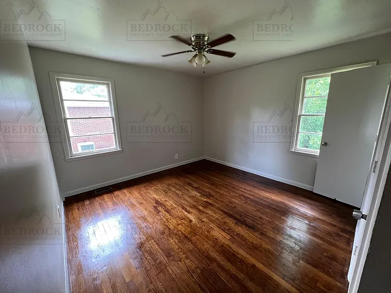 2706 Norton Ave NW — Photo 10