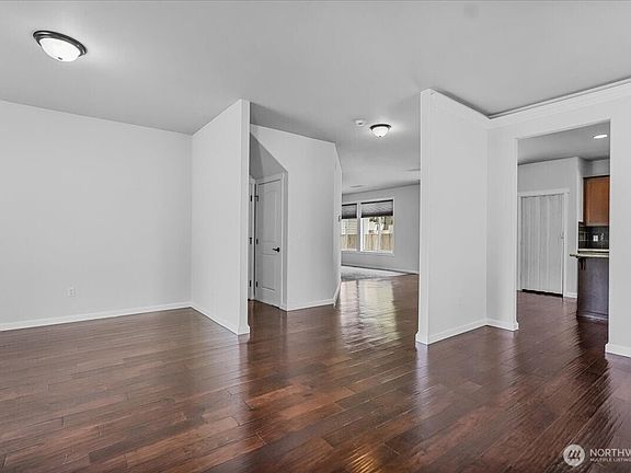 4th image of 14526 20th Avenue Ct E