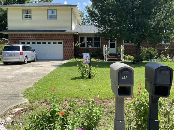 22 Mcarthur Drive, Jacksonville, NC 28546