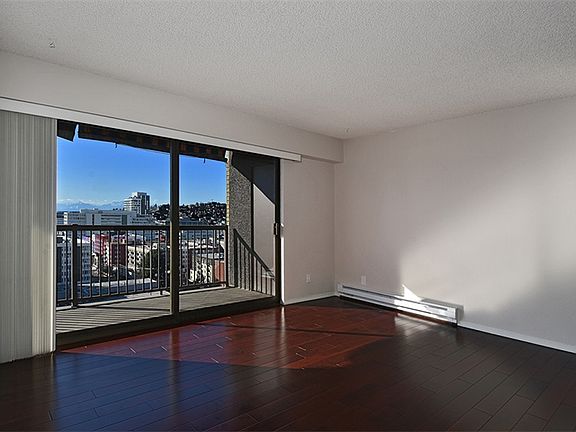 3rd image of 320 Melrose Ave E APT 503