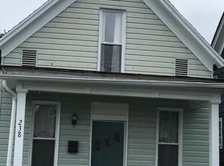 238 S Broadway St, Barnesville, OH 43713