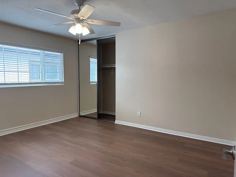 Pointe Pacific Apartment Homes — Photo 49