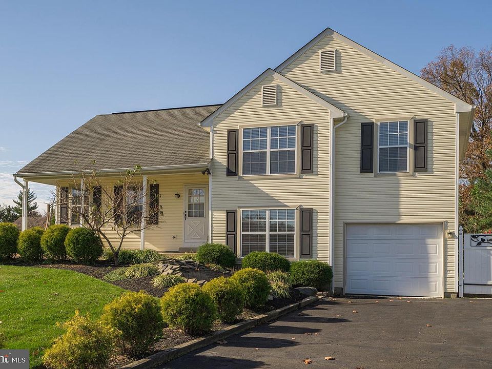 1st image of 283 Winchester Dr