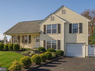 283 Winchester Dr, Horsham, PA 19044